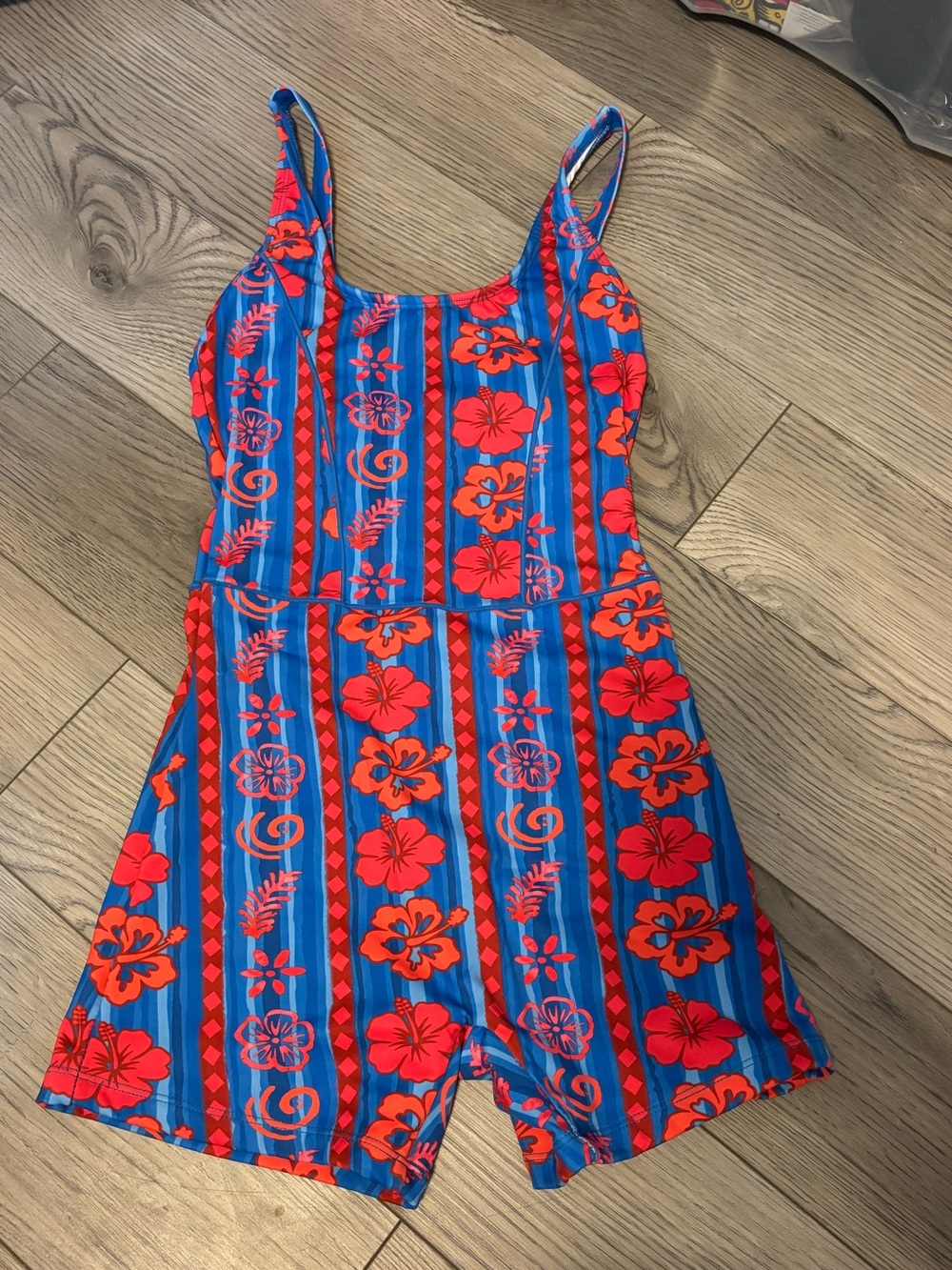 Unique Hawaiian blue and red hibiscus bodysuit - Picture 6 of 8